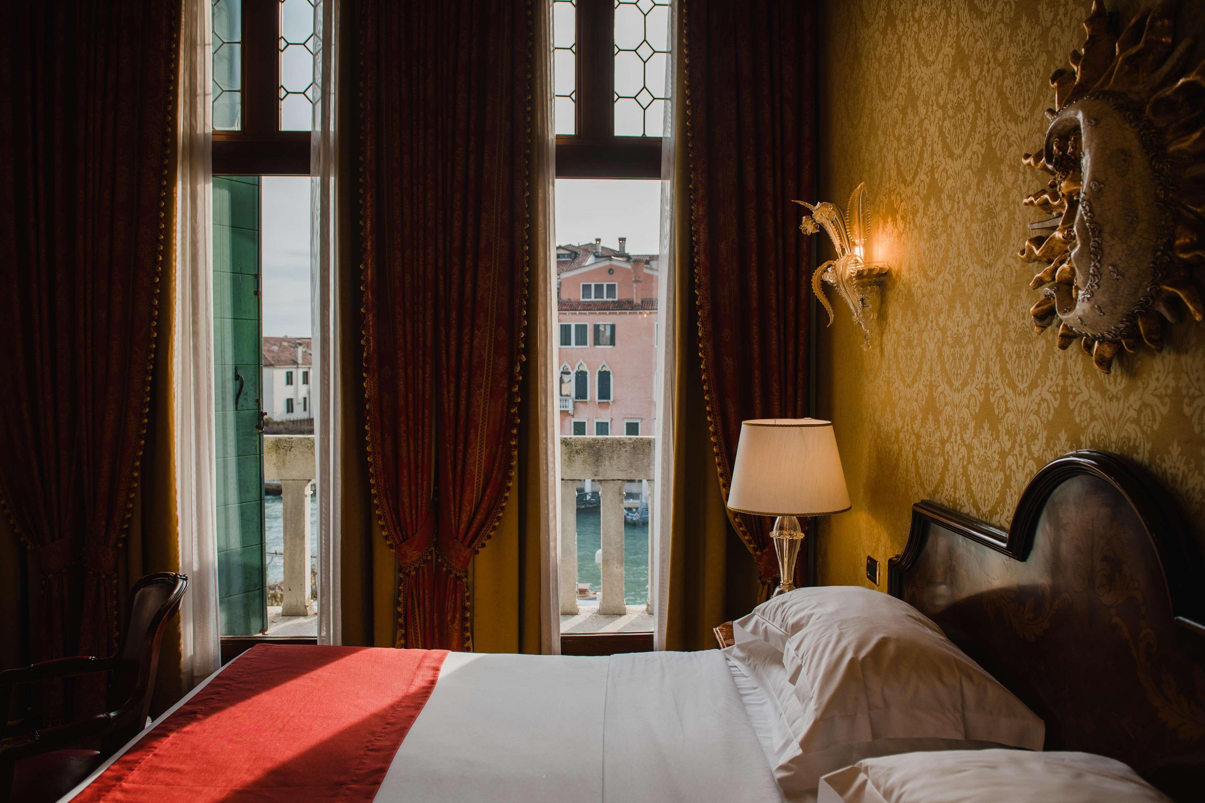 Nh Venezia Santa Lucia Hotel Exterior photo